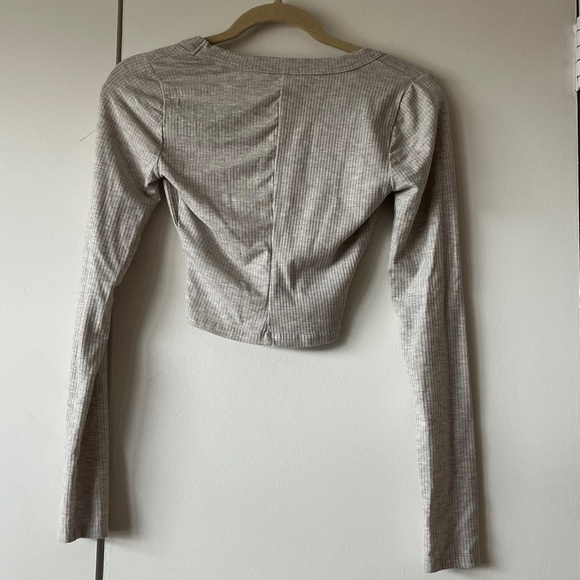 Reformation Paige Beige Greige Ribbed Long Sleeve Scoop Neck Crop Top XS - Picture 4 of 7